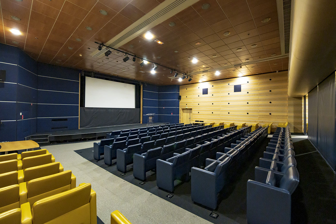 Auditorium - immeuble bureaux Tour CB21 Paris La Défense
